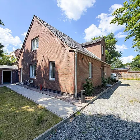 ImmoStay I#2- Apartment mit Garten&Privatparkplatz, WiFi&TV Apartment *