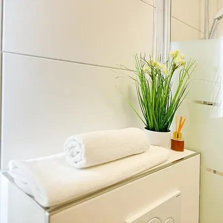 ImmoStay I#2- Apartment mit Garten&Privatparkplatz, WiFi&TV
